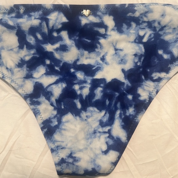 VS PINK - Blue tie-dye Bikini - Picture 6 of 8